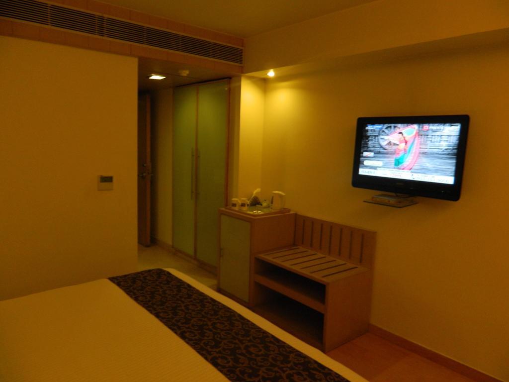 Park Maple Hotel Amritsar Exterior photo