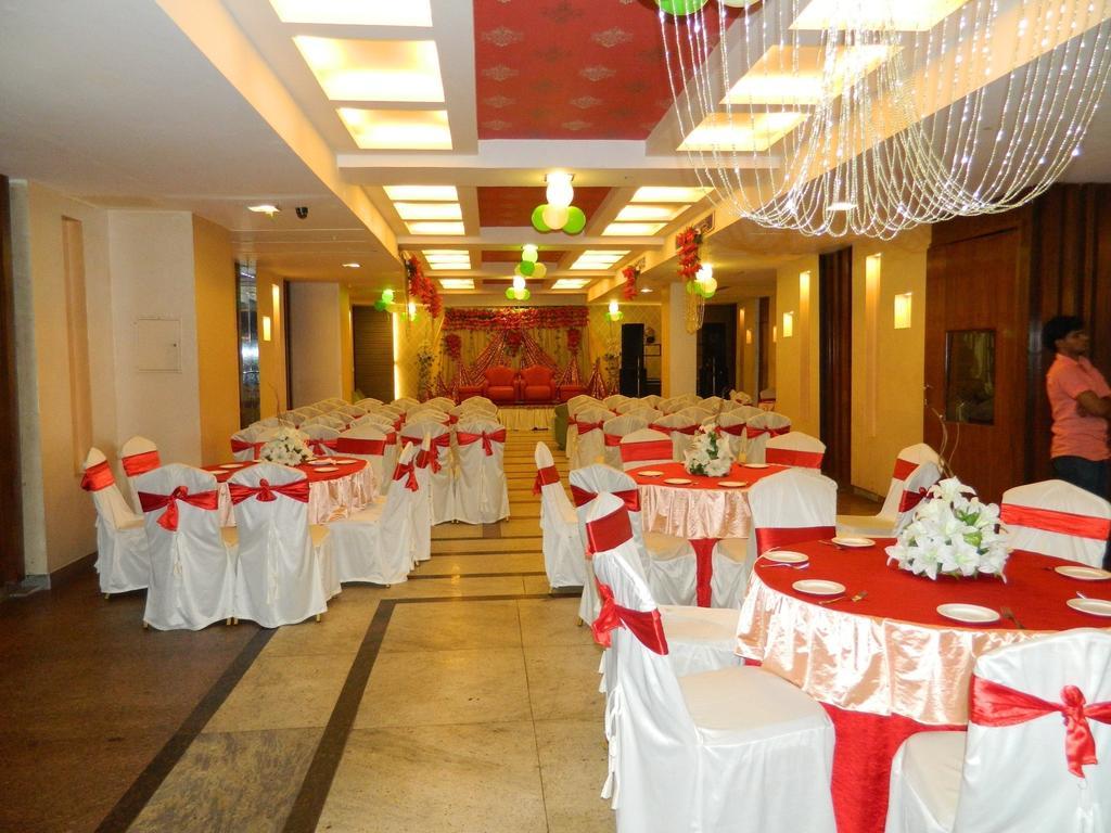 Park Maple Hotel Amritsar Exterior photo