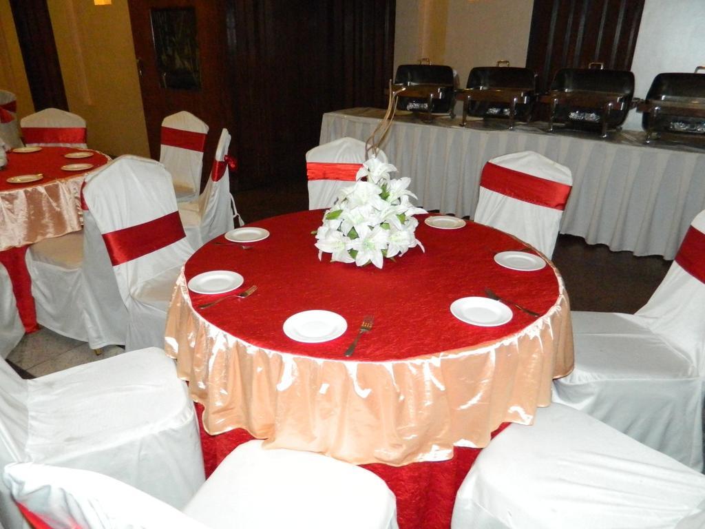 Park Maple Hotel Amritsar Exterior photo