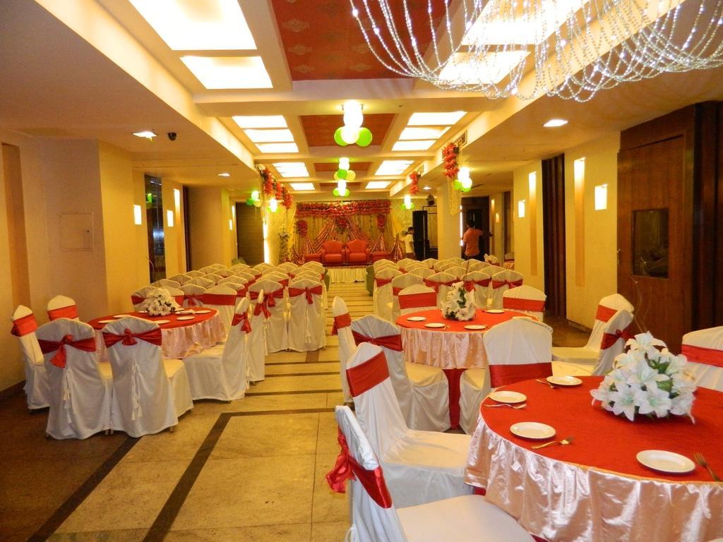 Park Maple Hotel Amritsar Exterior photo